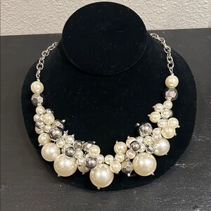 Elegant Pearl and Silver Necklace
